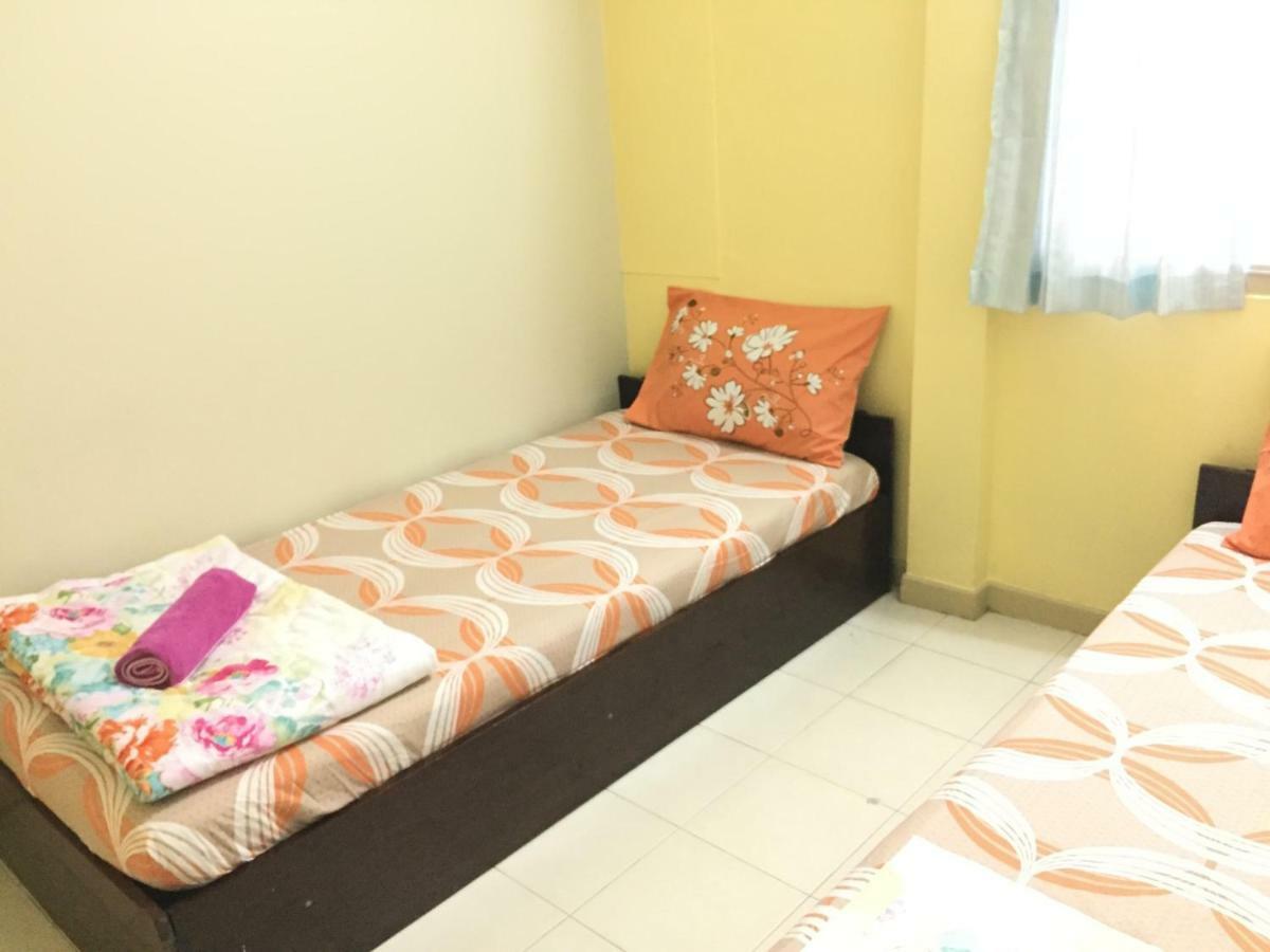 Nat 2 Guest House Bangkok Exterior photo